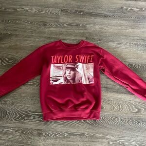 women’s small taylor swift red crewneck